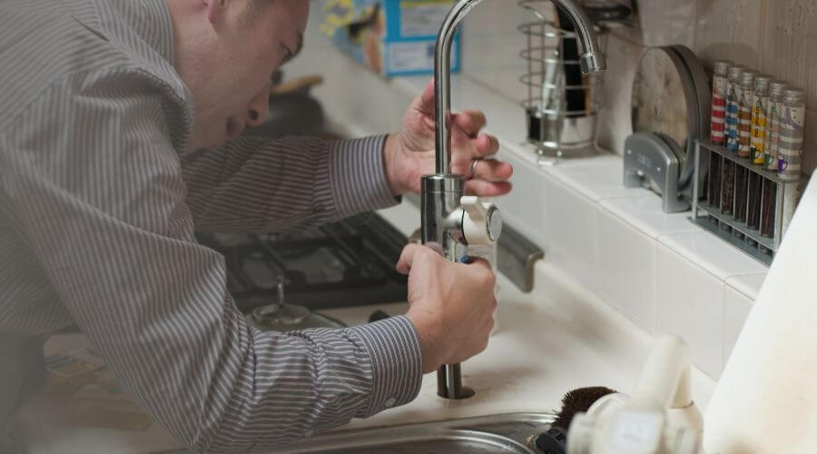 Expert burst pipe repair services in Dollar Bay, MI